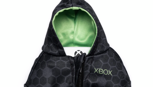 A Hoodie For Your Xbox Controller Is Available Now For $25