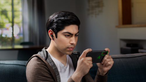 Razer's New Hammerhead Wireless Earbuds Have Noise Canceling And RGB