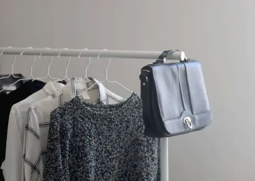 How to Pack for a 3-Week Vacation in a Carry-On | Gamintraveler