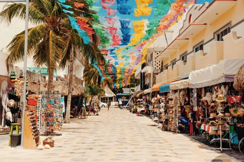Comparison Playa del Carmen vs Cozumel – Which One Is Better Vacation in Riviera Maya