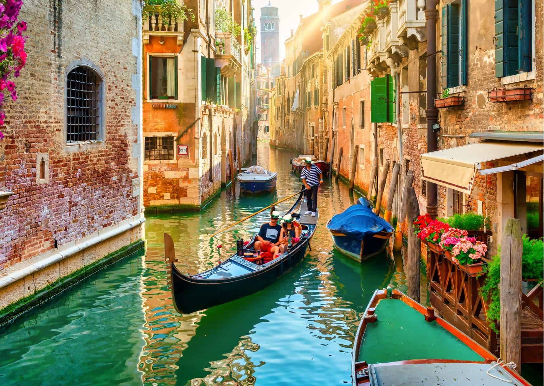 ITALY TRAVEL BUCKET LIST cover image