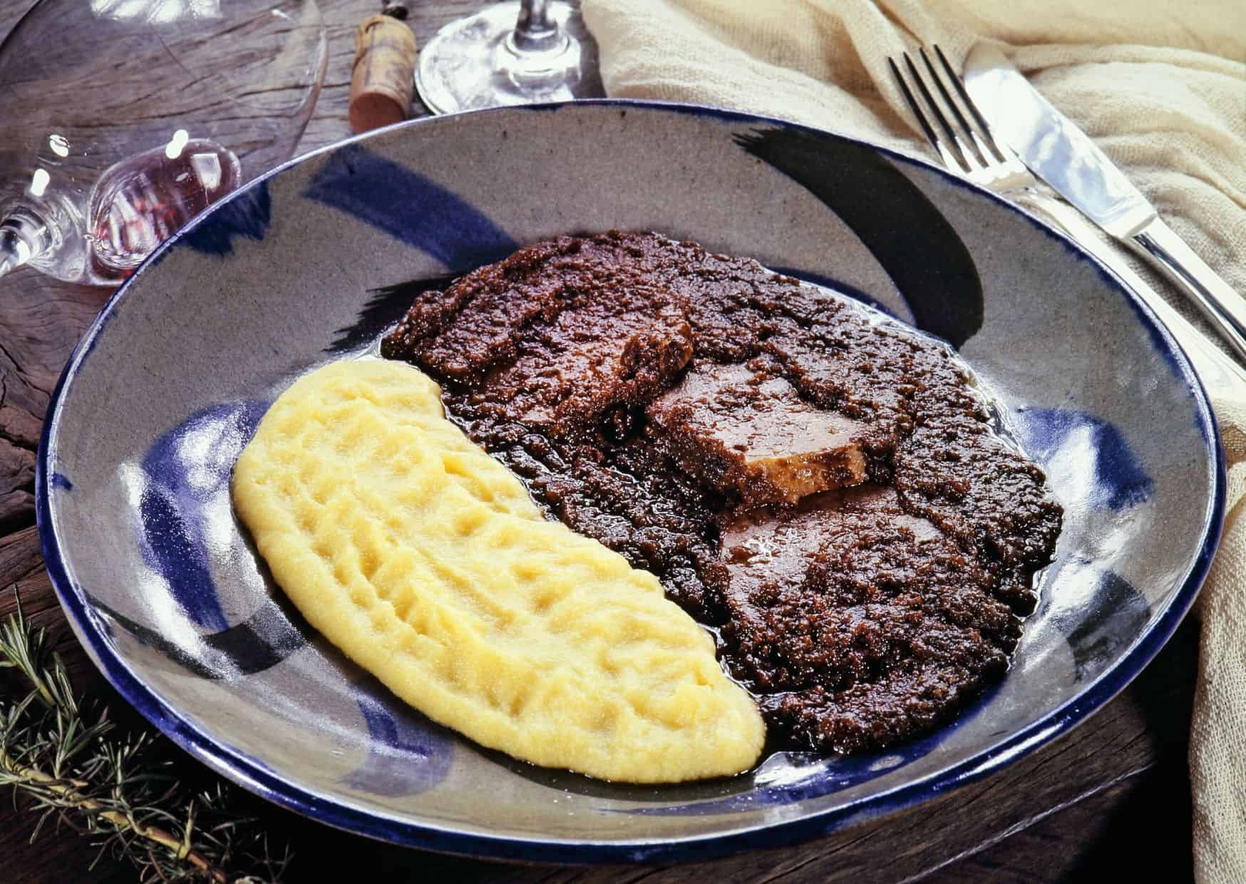 How Italian Cooks Make Beef So Tender It Falls Apart With A Fork: How To Make Italian Brasato Al Barolo
