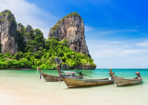 9 Places That Were Ruined by Tourism And Where to Go Instead