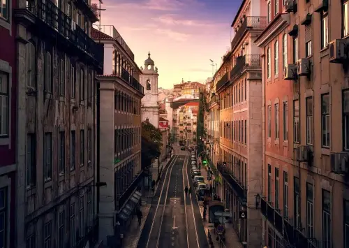 9 Best European Cities for Singles Who Love to Travel