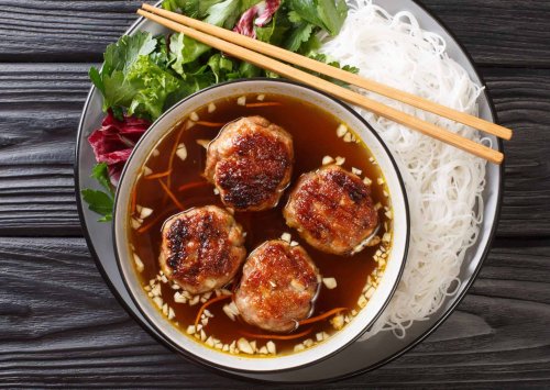 Most Delicious Vietnamese Foods: How To Make Bun Cha (Recipe Guide)