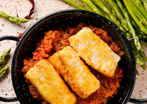 Most Popular Spanish Foods: How To Make Bacalao A La Vizcaína Basque-Style Cod (Recipe Guide)