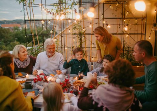 I Watched Spanish Families Have Dinner For A Week And Can’t Believe What I Saw