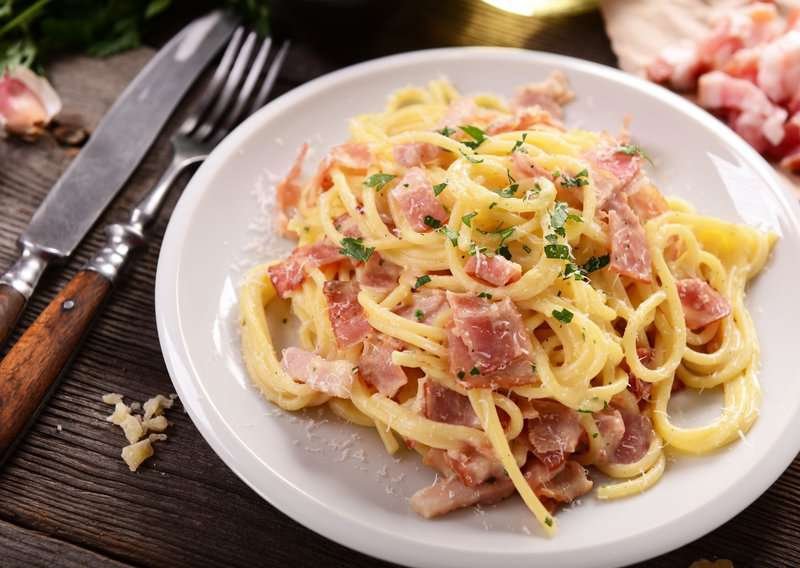The Authentic Spaghetti Carbonara Recipe Italians Actually Use