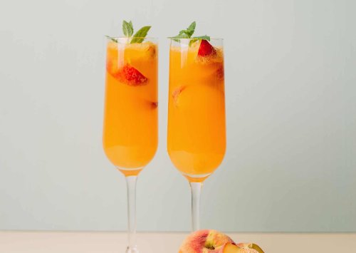 How To Make A Classic Mimosa Cocktail (Recipe Guide)