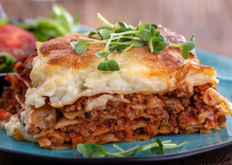 The Homemade Lasagna Recipe That Tastes Better Than Most Italian Restaurants