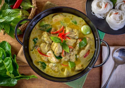 How To Make Homemade Thai Green Curry (Recipe Guide)