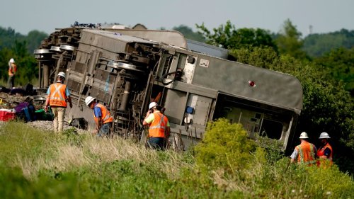 At least 3 dead, 40 injured after Amtrak train hits dump truck in Missouri, authorities say
