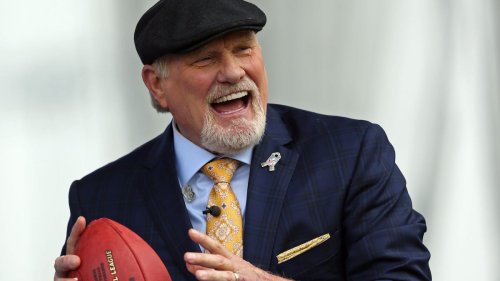 Hall of Fame QB Terry Bradshaw says he was treated for bladder and skin cancers