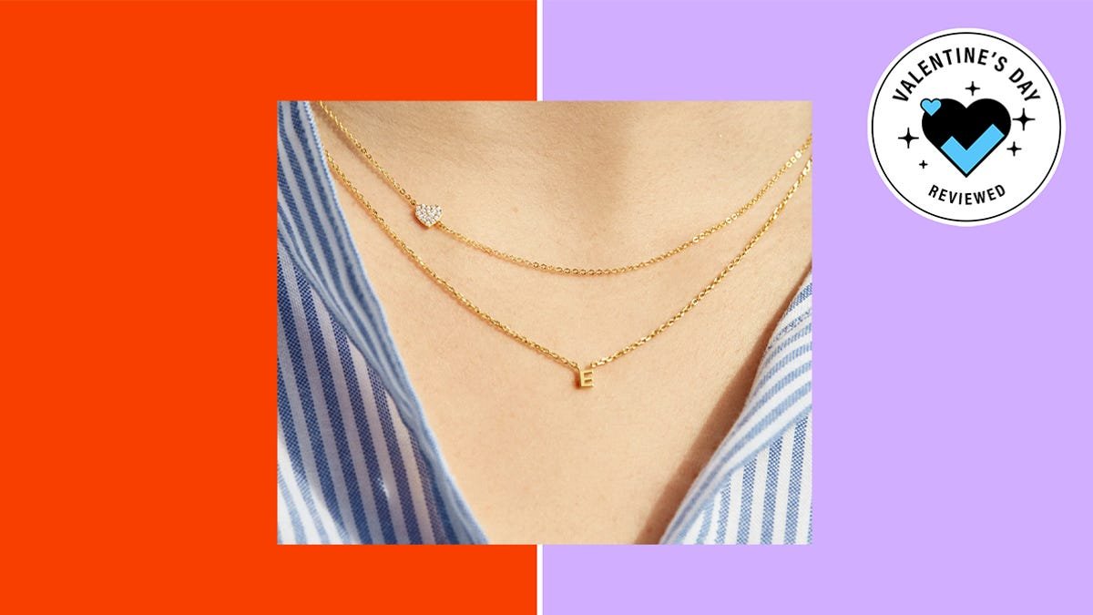 BaubleBar's 18k Gold Heart Necklace is a Valentine's Day gift from the heart she'll love