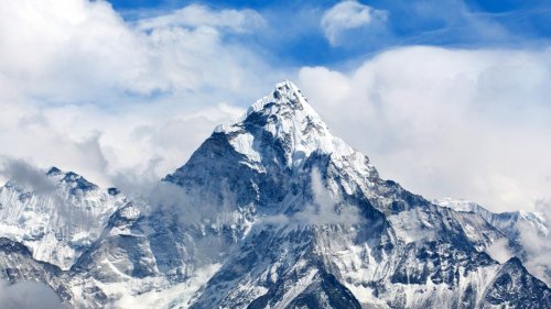 What’s the world’s tallest mountain? And why some feel the title should be reconsidered.