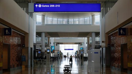 Is it safe to travel? Some may be better off canceling plans during COVID-19 surge, experts say