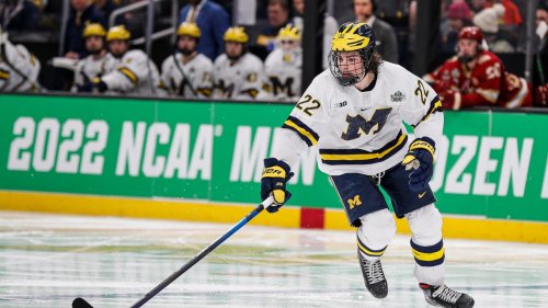 Michigan hockey loses Owen Power, Kent Johnson to NHL contracts