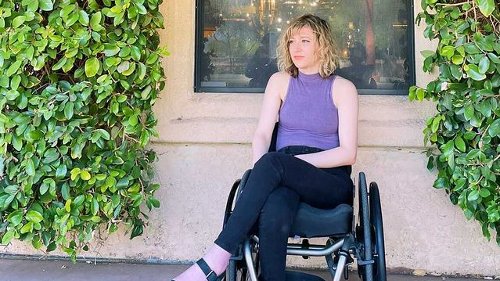 'This is my life, my legs': After a woman's wheelchair was damaged on a Delta flight, 'heartbreaking' video goes viral