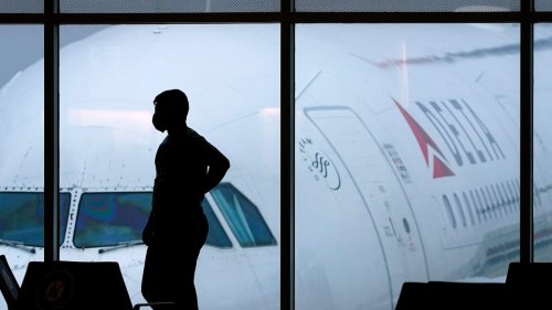 Delta Air Lines reportedly offers passengers $10,000 each to get off 'oversold' flight