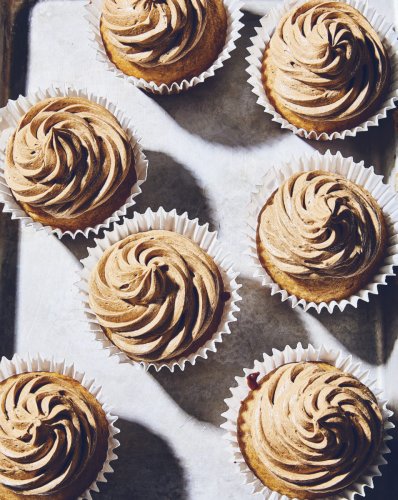 Gingerbread Cupcakes with Molasses Buttercream