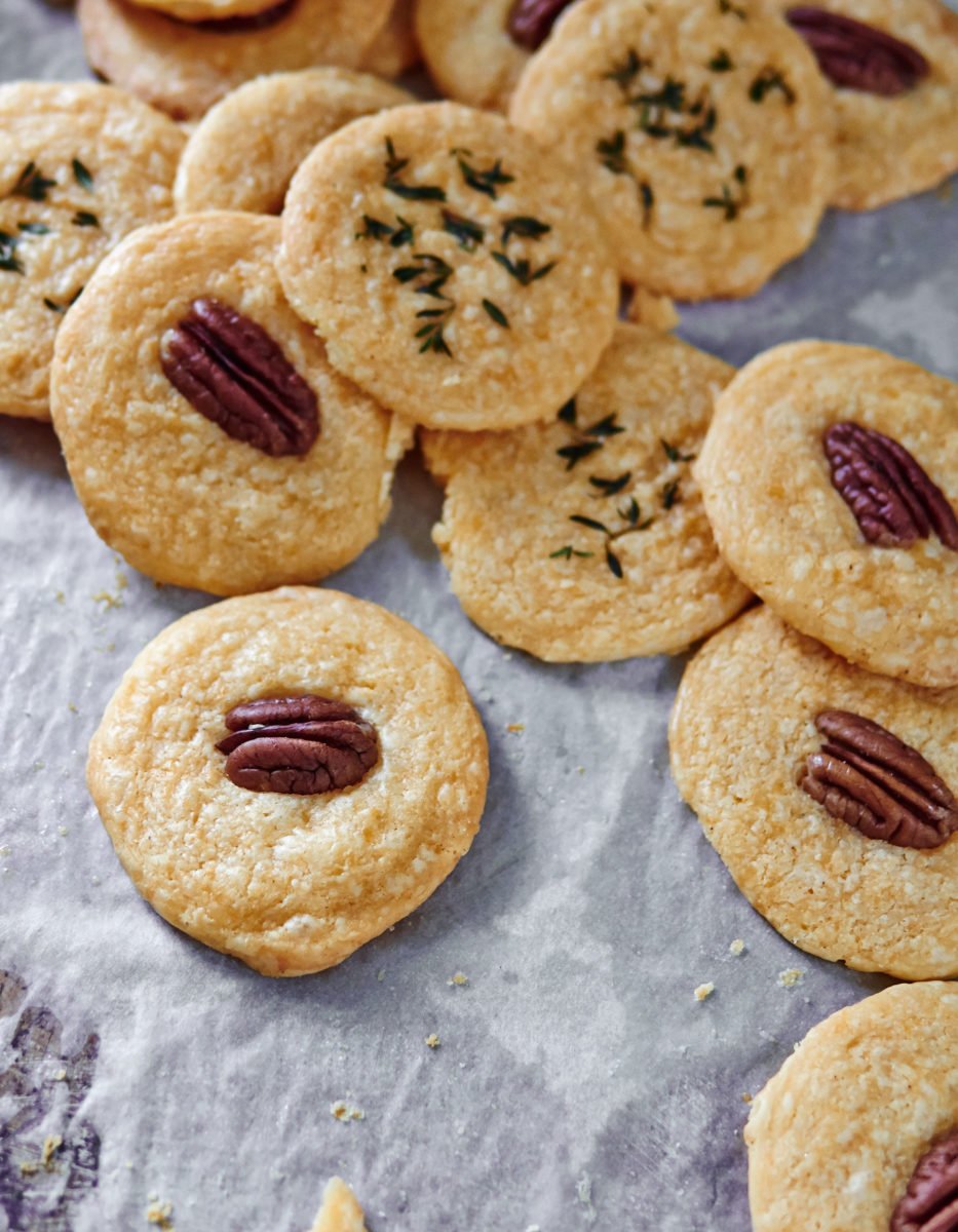 Simple Slice-And-Bake Cheese Wafers