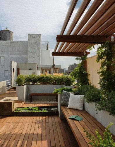 A Manhattan Roof Garden with a Panoramic View - Gardenista