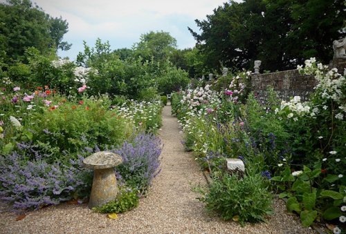 Charleston Farmhouse: A Flower Garden Designed for an Artist