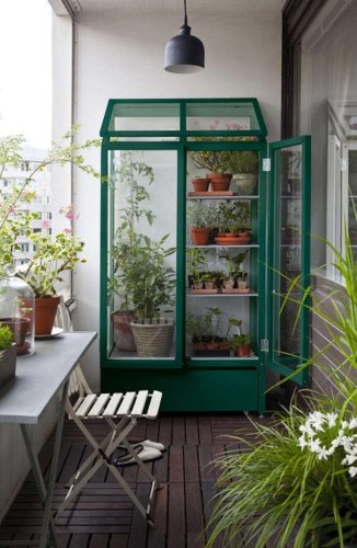 Urban Gardener: A Greenhouse for Your Balcony - Gardenista