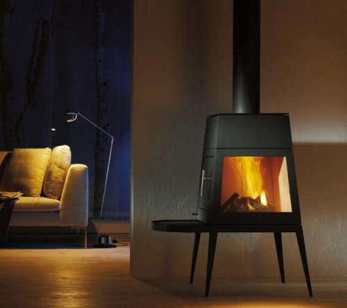 10 Easy Pieces: Freestanding Wood Stoves - Gardenista