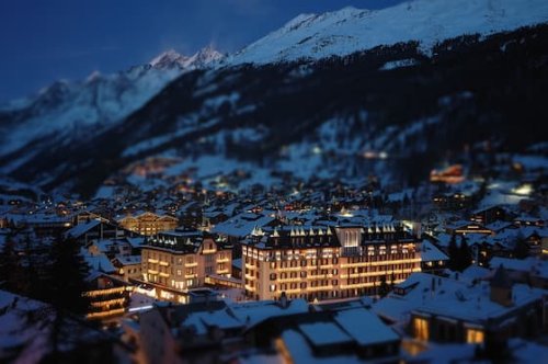 Hotelkönig Michel Reybier mischt Zermatt auf. Gemeinsam mit einem Top-General-Manager!