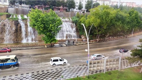 Son dakika: Ankara’da sağanak yağış sonrası bir kişi hayatını kaybetti