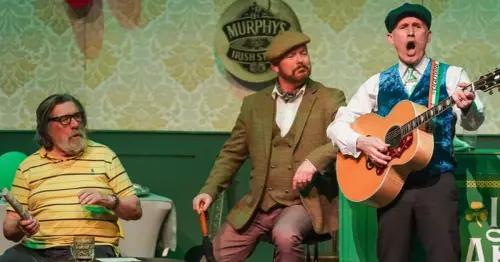 TV legend Ricky Tomlinson thrills crowds as musical comedy play Irish Annie's heads to Teesside