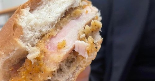 School defends 'disgusting' chicken burger saying meat was pink as it was nearer bone