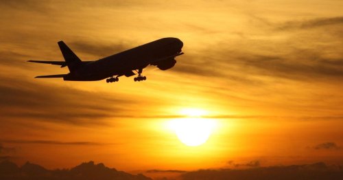 Flight attendant's stark warning to anyone who falls asleep on planes