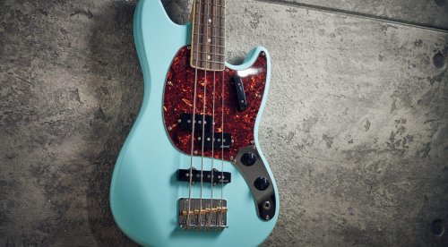 Harley Benton MV-4MSB Gotoh: Shortscale-Bass im Mustang-Look