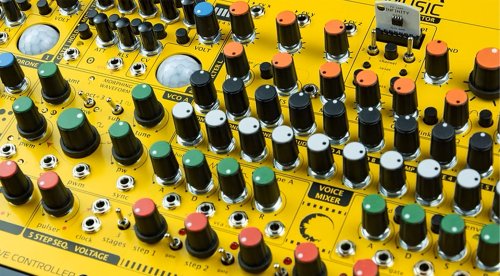 Die 5 schrägsten Synthesizer, die es wirklich gibt – von absurd bis genial!