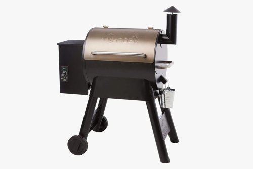 This Grill Makes a Perfect Holiday Gift (And It’s on Sale)