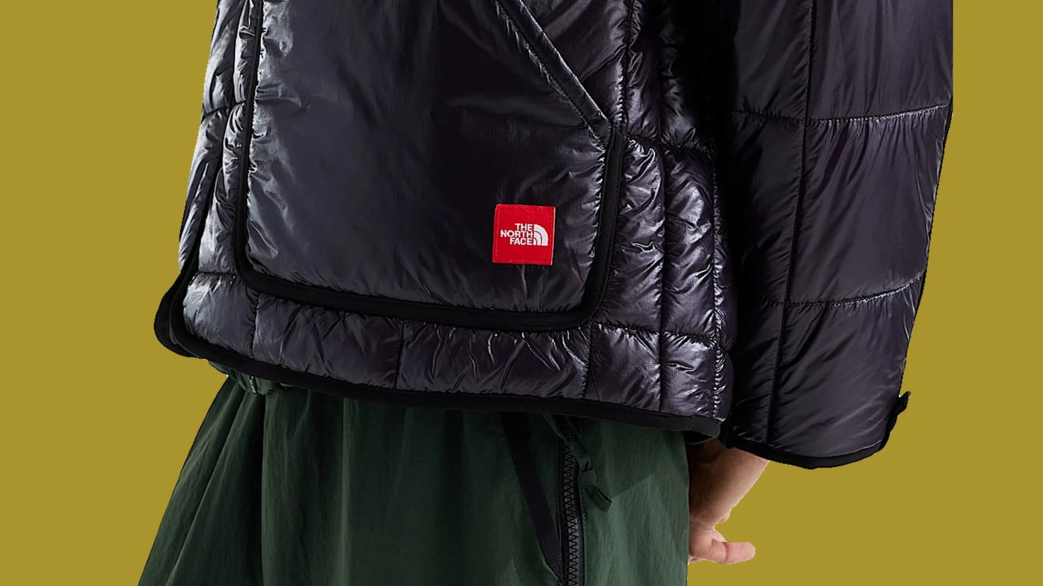 The North Face’s ’90s Heritage Collection Adds a Sleek 2-in-1 Jacket to Its Lineup