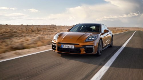 New Porsche Panamera Turbo E-Hybrid in action