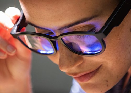 SULA Glasses uses light therapy to help you relax, sleep and regenerate