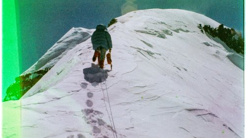 1973 verunglücken Alpinisten am Aconcagua. 50 Jahre danach taucht ihre Kamera auf und offenbart die letzten Bilder