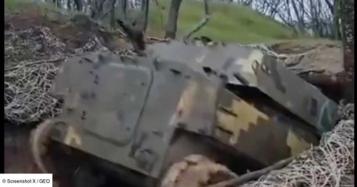 L"’ère du char prudent": face aux drones kamikazes russes, l'Ukraine enterre (littéralement) ses canons