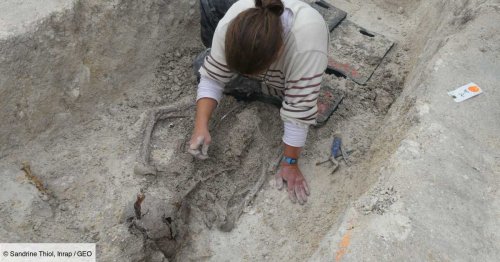 Reims : découverte d'un sarcophage romain de 1800 ans contenant le squelette d'une femme et un miroir