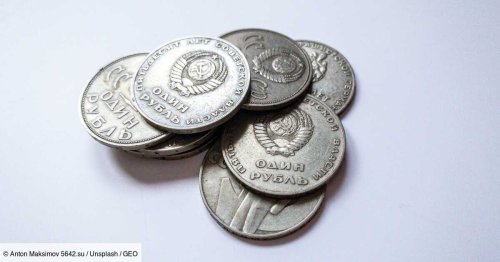 Moins d'un centime d'euro pour un rouble : la Russie voit de nouveau sa monnaie s'écrouler