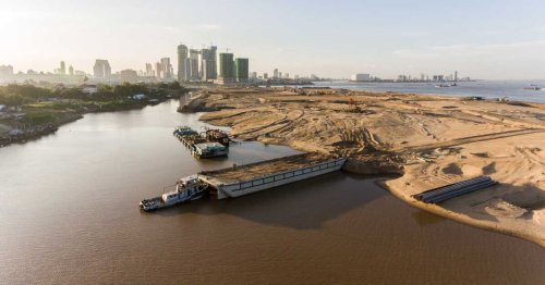 En pleine croissance, le Vietnam est en manque de sable... et vide le Cambodge du sien