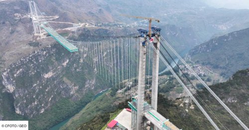 L'Œil de GEO: à 625 mètres au-dessus du sol, le plus haut pont du monde s’apprête à ouvrir en Chine
