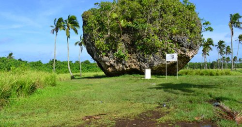 Un tsunami haut de 50 mètres aurait transporté un colossal rocher de 1 200 tonnes sur une île des Tonga