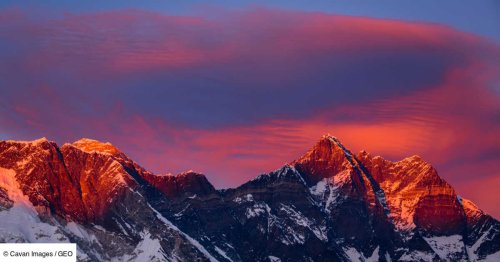 Curieux "sprites": pourquoi des éclairs géants rouges ont-ils illuminé le ciel de l’Himalaya en mai 2022?
