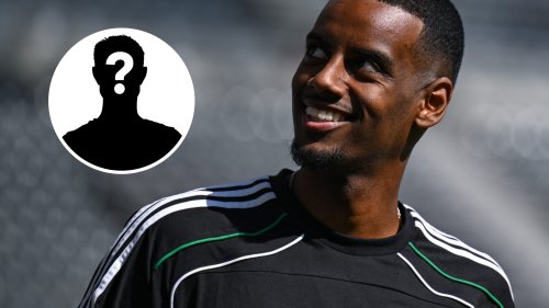 Alexander Isak's transfer value soars but Newcastle United left with regret as £20m star's price plummets
