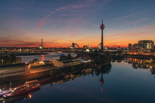 Diese schönen Städte liegen am Rhein in Deutschland, Österreich und der Schweiz